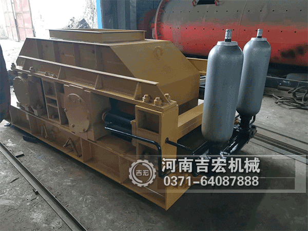 鵝卵石對輥制砂機