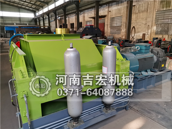 液壓對(duì)輥制沙機(jī)