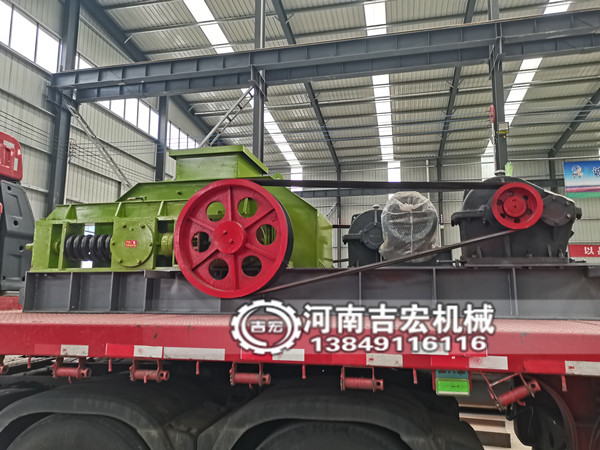 玻璃瓶雙齒輥破碎機(jī)在廢玻璃回收中的關(guān)鍵作用！